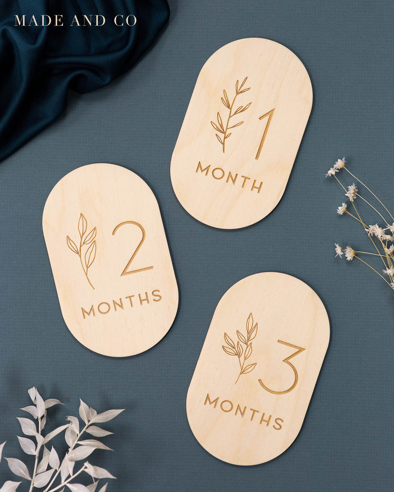 Baby Milestone Cards | Leaf Accent | Wooden Milestone Markers